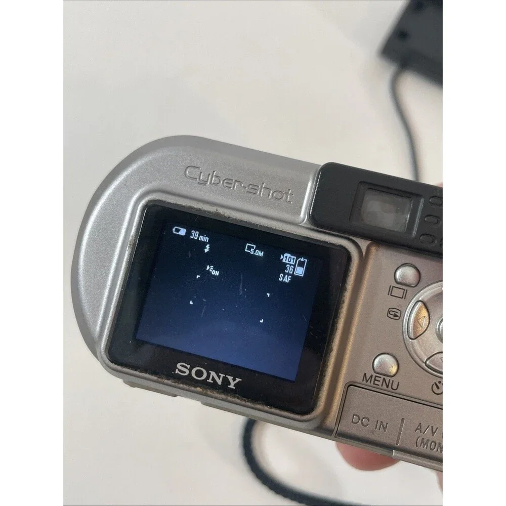 Sony Cyber-shot DSC-P10 5MP Digital Camera Parts Repair + 256MB Memory Stick